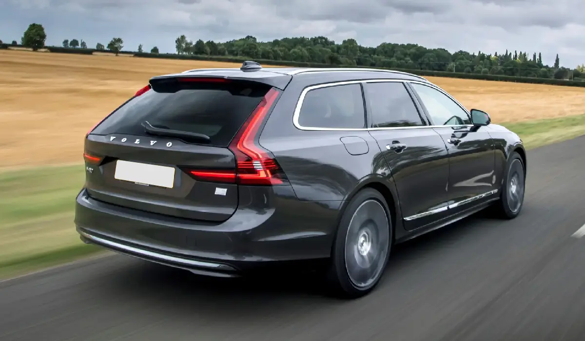 Volvo - V90 Cross Country D5 Inscription - Best Car Rentals - Best Preowned Car - Exclusive Concierge Club.webp